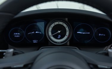 Porsche 911 Targa 4S (992) 21