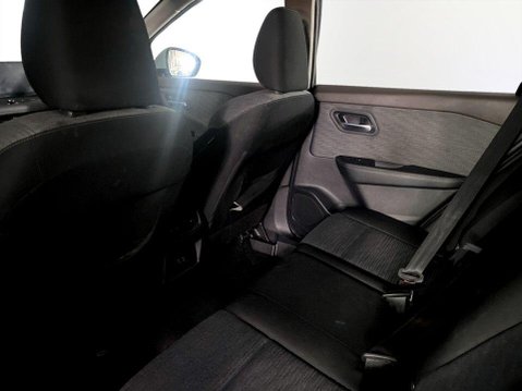 Nissan X-Trail 1.5 DIG-T MHEV N-Connecta SUV 5dr Petrol Hybrid XTRON Euro 6 (s/s) (163 ps) 19