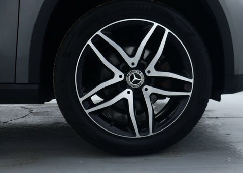 Mercedes-Benz GLA 1.6 GLA180 Urban Edition SUV 5dr Petrol 7G-DCT Euro 6 (s/s) (122 ps) 15