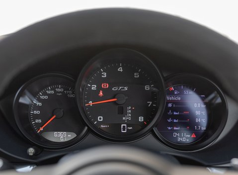Porsche 718 Cayman GTS 17