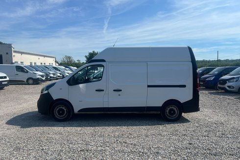 Vauxhall Vivaro LWB High Roof L2H2 120 Bi Turbo Air Con 1 Owner