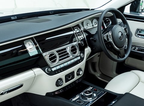 Rolls-Royce Ghost Series II 17