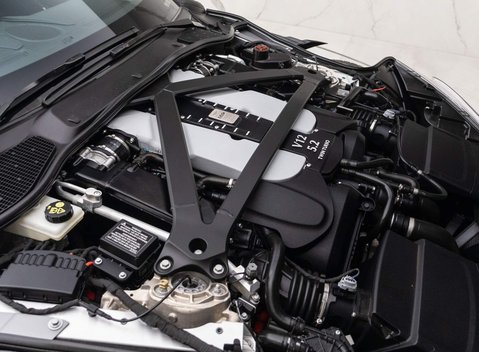 Aston Martin DBS Superleggera 28