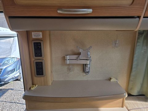 Bessacarr E Motor Home 25