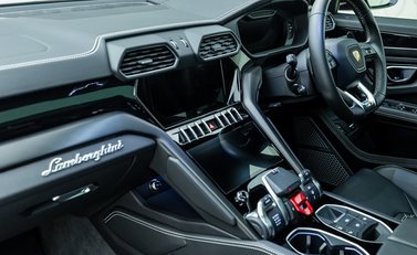 Lamborghini Urus 18