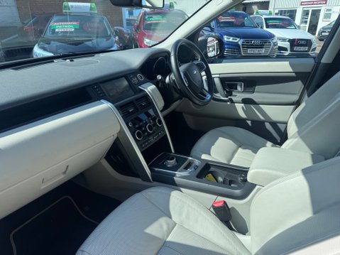Land Rover Discovery Sport TD4 HSE 14