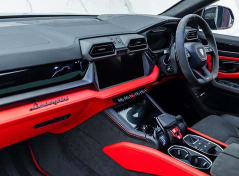 Lamborghini Urus SE 26