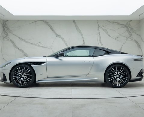 Aston Martin DBS Superleggera