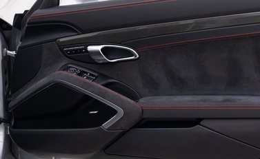 Porsche 911 Targa 4 GTS (991.2) 16