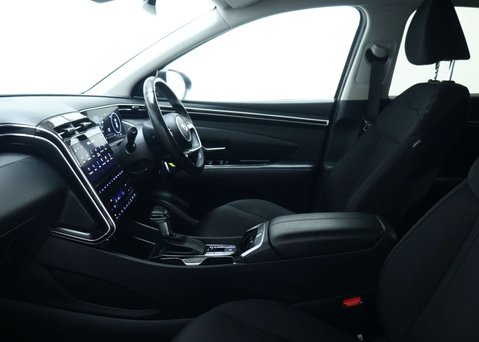 Hyundai TUCSON 1.6 T-GDi MHEV SE Connect SUV 5dr Petrol Hybrid DCT Euro 6 (s/s) (150 ps) 46
