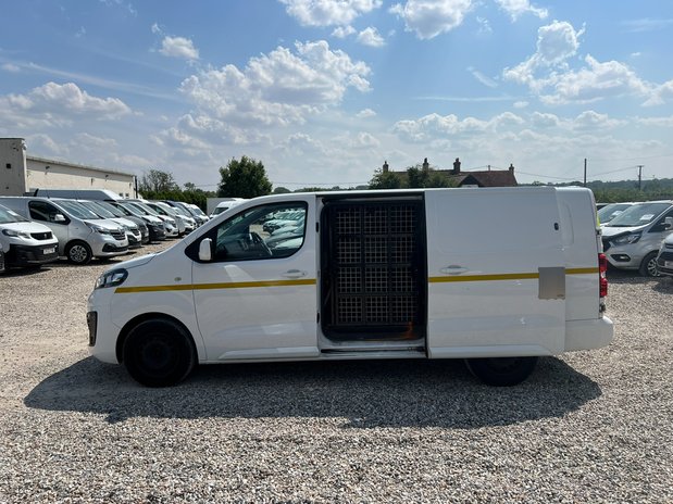 Vauxhall Vivaro LWB L2H1 2900 Sportive 100ps Turbo D Air Con Sensors Cruise Twin Side Doors 13