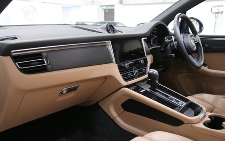 Porsche Macan PDK - Panoramic Roof / RS Spyder Alloys - Full Porsche Service History 5