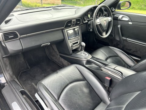 Porsche 911 CARRERA 4 TIPTRONIC S 18
