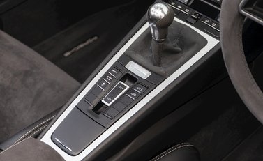 Porsche Boxster Spyder 21