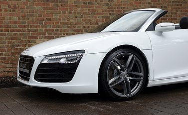 Audi R8 V10 Spyder 17