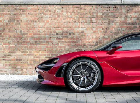 McLaren 720S Performance 26