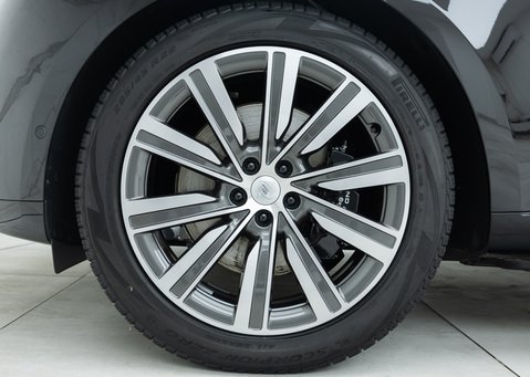 Land Rover Range Rover P460e Autobiography LWB 