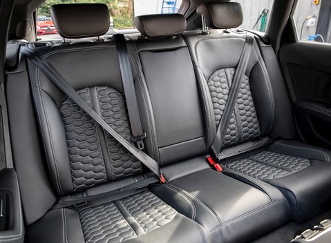 Audi RS6 Avant Performance 13