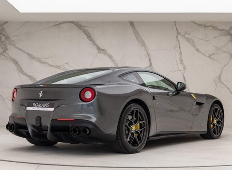 Ferrari F12 Berlinetta 21