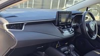 Toyota Corolla 1.8 VVT-h Design Touring Sports 5dr Petrol Hybrid CVT Euro 6 (s/s) (122 ps) 15