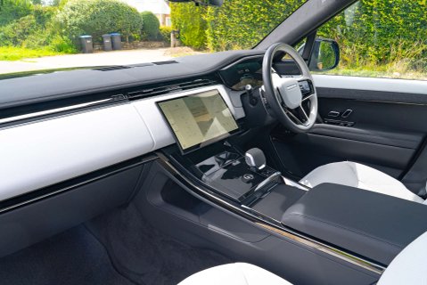 Land Rover Range Rover Sport P550e Autobiography 8
