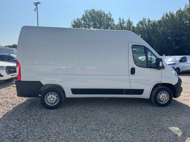 Citroen Relay MWB L2H2 Medium Roof Enterprise 35 Air Con Nav EURO 6 SELECT 5