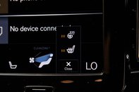 Volvo XC40 B4 R-DESIGN MHEV 32