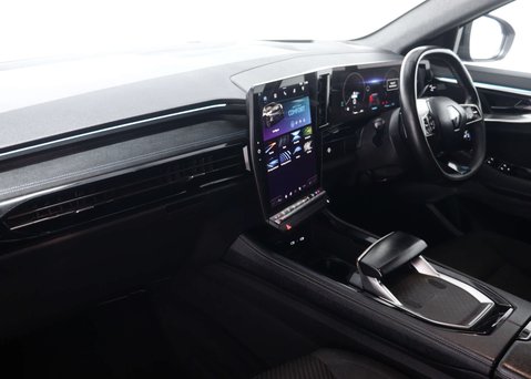 Renault Austral 1.2 Austral Techno Espirit Alpine HEV Auto 5dr 46