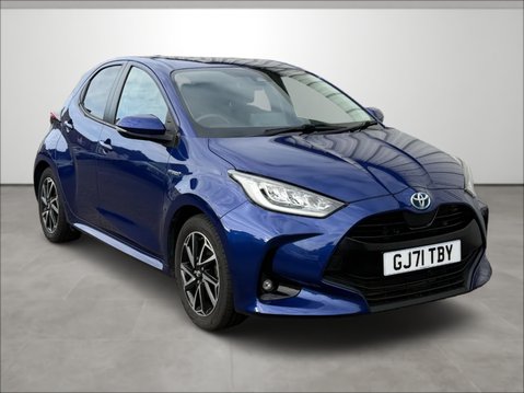 Toyota Yaris 1.5 Hybrid Design 5dr CVT 1