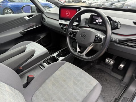 Volkswagen ID.3 Pro Performance 58kWh Life Hatchback 5dr Electric Auto (204 ps) 2