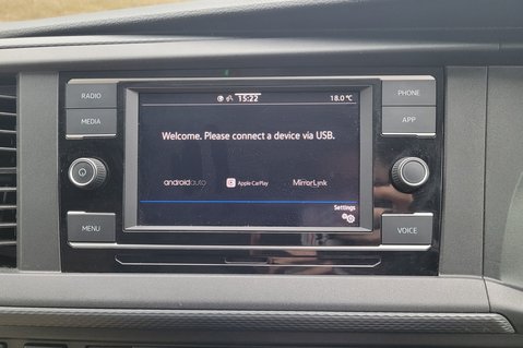 Volkswagen Transporter T6.1 T28 TDI P/V HIGHLINE 32
