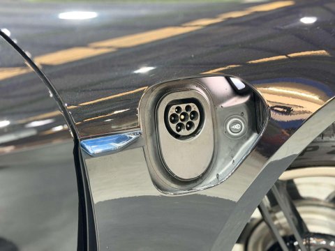 Porsche Taycan Performance Plus 93.4kWh Turbo Saloon 4dr Electric Auto 4WD (680 ps) 66