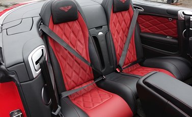 Bentley Continental GT V8 S Convertible Mulliner 14
