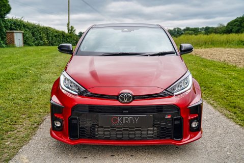 Toyota Yaris GR-Y CIRCUIT 15