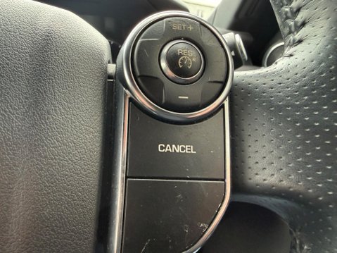 Land Rover Range Rover Sport 3.0 SD V6 HSE SUV 5dr Diesel Auto 4WD Euro 5 (s/s) (292 ps) 32