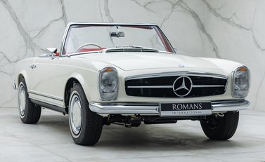 Mercedes-Benz 280 SL W113 Pagoda 10