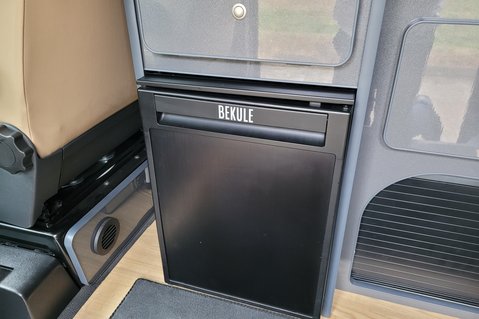 Volkswagen Transporter T6.1 T28 TDI P/V HIGHLINE 18