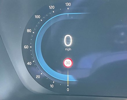 Volvo XC40 2.0 XC40 + B4 MHEV Auto 5dr 74