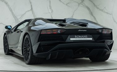 Lamborghini Aventador S LP 740-4 ROADSTER 14