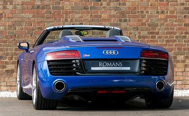 Audi R8 V10 Spyder 3