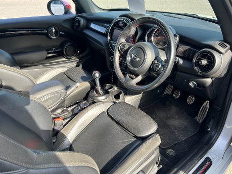 Mini Hatch 2.0 John Cooper Works Euro 6 (s/s) 3dr 12