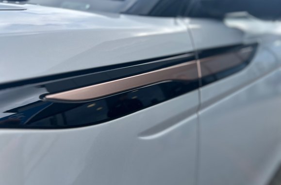 Land Rover Range Rover Evoque FIRST EDITION MHEV AUTO PAN ROOF 14