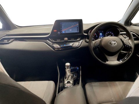 Toyota C-HR 2.0 VVT-h GR SPORT SUV 5dr Petrol Hybrid CVT Euro 6 (s/s) (184 ps) 19