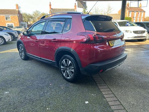 Peugeot 2008 PURETECH ALLURE 5