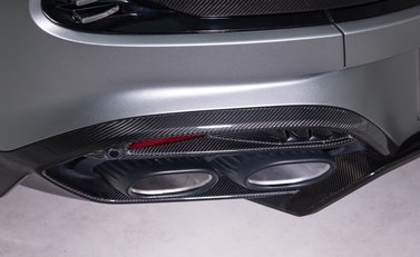 Aston Martin Vanquish V12 41