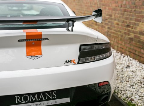 Aston Martin V12 Vantage AMR 22