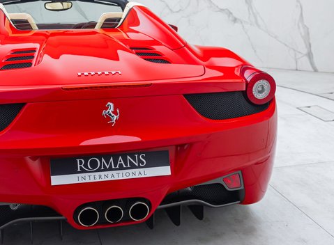 Ferrari 458 Spider 32