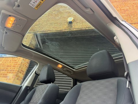 Nissan Qashqai 1.2 DIG-T Acenta Premium SUV 5dr Petrol Manual 2WD 17
