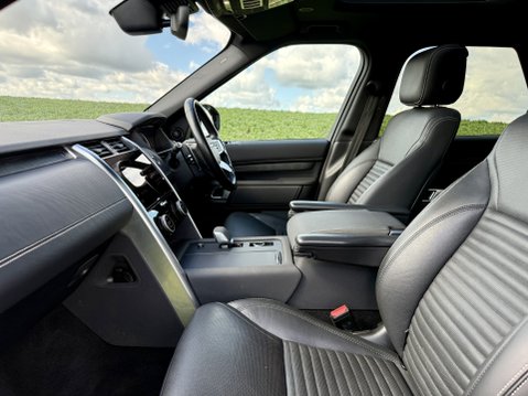 Land Rover Discovery R-DYNAMIC SE MHEV 59