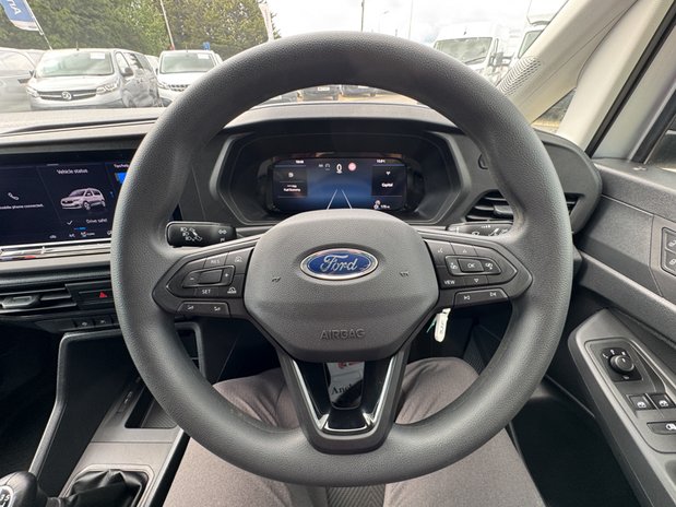 Ford Transit Connect SWB L1H1 [SOLD CR] Low Roof Trend 220 Air Con Nav Sensors EURO 6 16